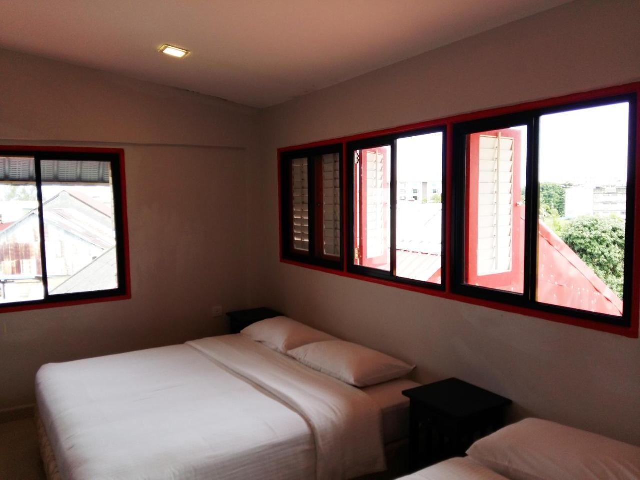 Kt Chinatown Lodge Куала-Тренгану Екстер'єр фото